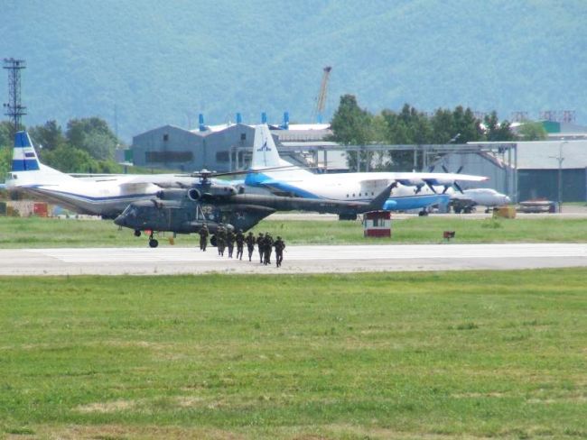 Командующий войсками Восточного военного округа генерал-полковник Сергей Суровикин провел внезапную проверку