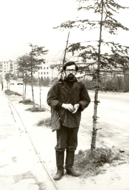 Перед отправкой в археологическую экспедицию - Сергей Ефимов.