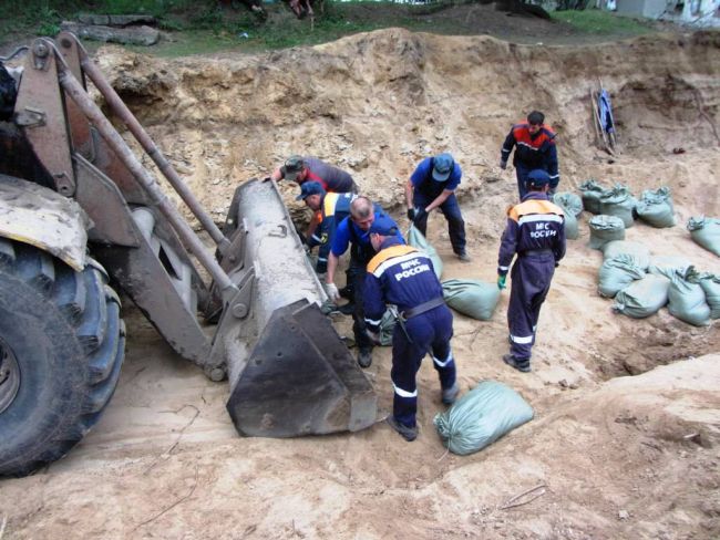 Идет берегоукрепление