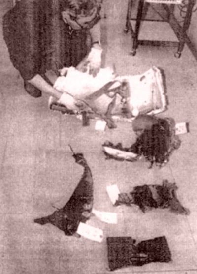 Плавающие обломки военного самолета, найденные Японским агентством морской безопасности к северу от острова Монерон в течение трех дней. Предмет слева на фотографии является частью закрылка №-111.