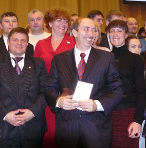 В центре А. Левинталь