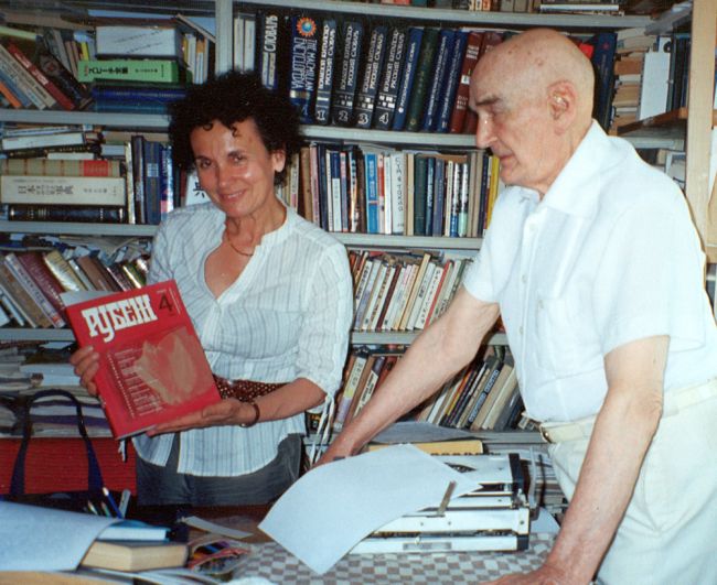 Георгий Пермяков и французская исследовательница Русского зарубежья Сабина Брейяр, Хабаровск, 2004 год. (нажмите, чтобы увеличить)