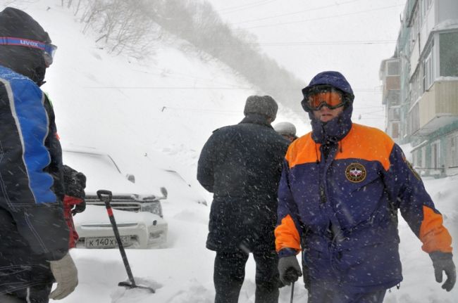 В настоящее время циклон оказывает влияние на юго-западное и юго-восточное побережья, а так же юг центральной части Камчатского края