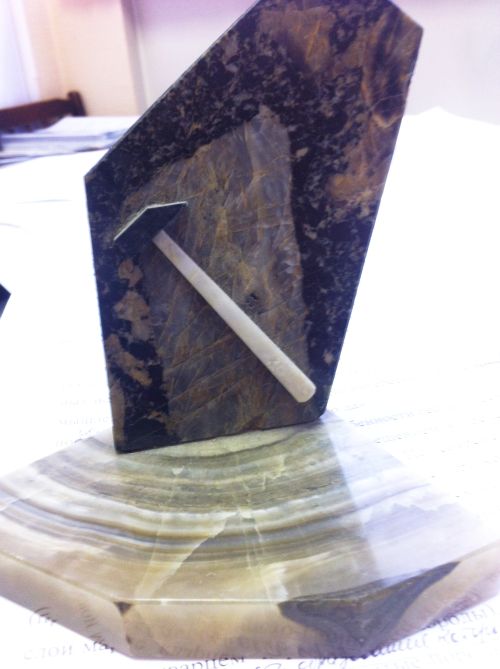 Поделка из шантарского камня