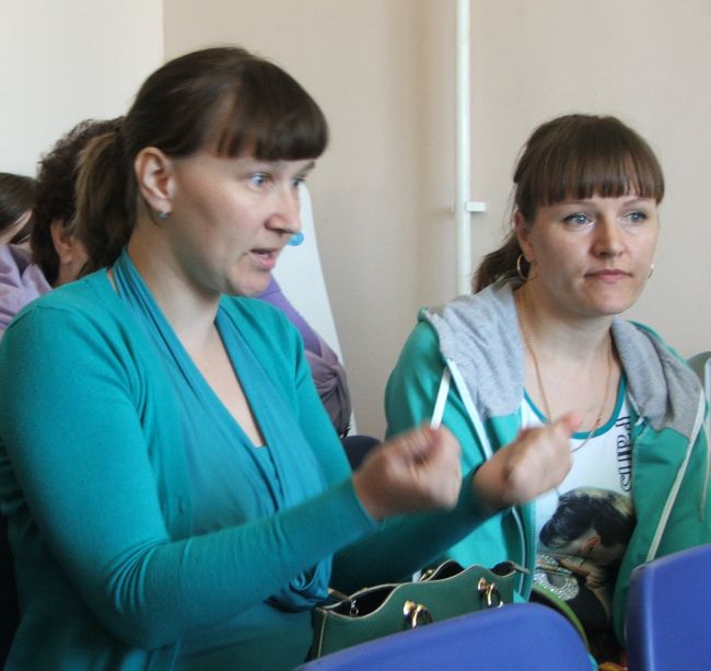 Виктория Баженова: «Сегодня я с пятимесячным ребенком просидела в очереди к педиатру до 12 часов, а приехала на Коппинский из «сортировки» на прием в 10-м часу!? Вместе со мной в очереди сидела мамочка с двухмесячным ребенком...»