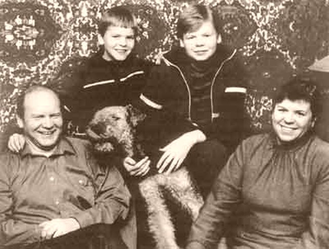 Семья Колесниковых - Питер, сразу после переезда из Хабаровска, 1980 г.