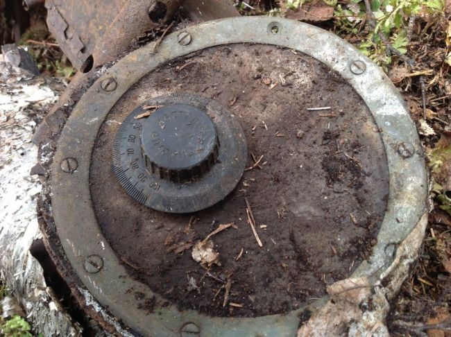 Ручка радиостанции и иллюминатор (нажмите, чтобы увеличить)