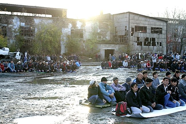 В Южно-Сахалинске, на развалинах РМЗ
