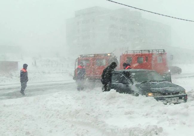 Магадан откапывается от снега