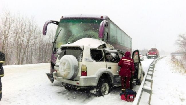 ДТП на Сахалине. Фото: Главк МЧС по Сахалинской области.