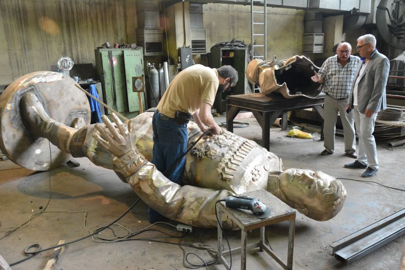 Памятник Василевскому. Фото Сергея Акулича