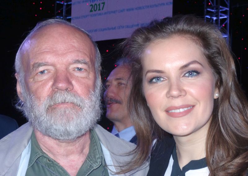 Комментатор телеканала «Россия-24» Екатерина Грачева и хабаровский писатель Владимир Иванов-Ардашев.