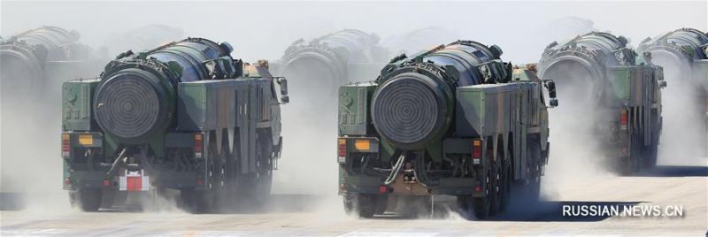 На полигоне Чжужихэ прошел военный парад / Синьхуа