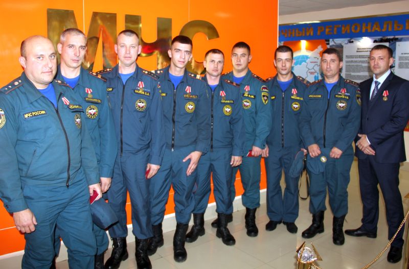 Хабаровские огнеборцы награждены медалью «За отвагу на пожаре»