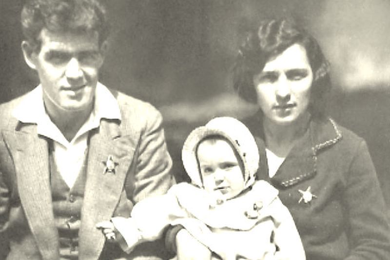 Васильевы и дочка Карина