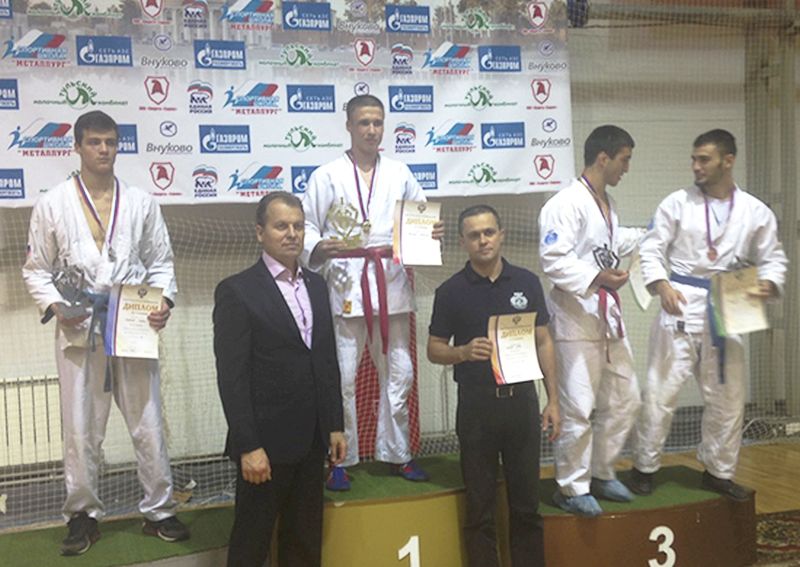 Максим Рожков завоевал первое место в весовой категории до 70 кг на первенстве России по рукопашному бою