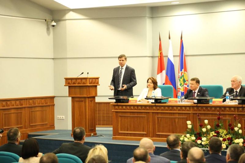 Новый глава Владивостока Виталий Веркеенко принял присягу