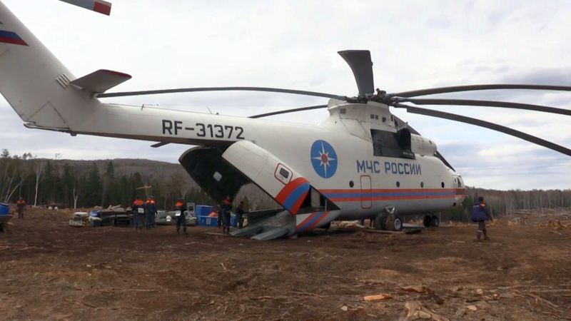 Аэромобильная группировка завершила мониторинг обстановки в районе схода оползня на реке Бурея Верхнебуреинского района