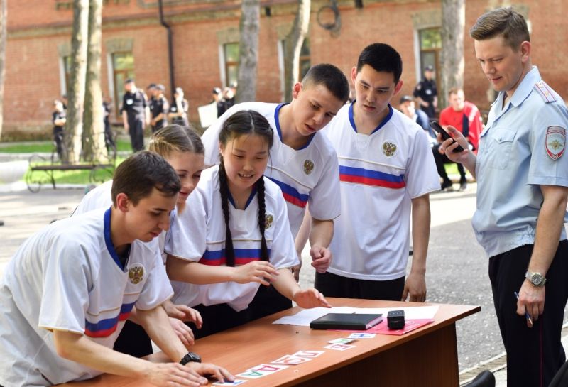 Спортивно-интеллектуальный квест «Выбор есть» прошли курсанты Дальневосточного юридического института МВД России