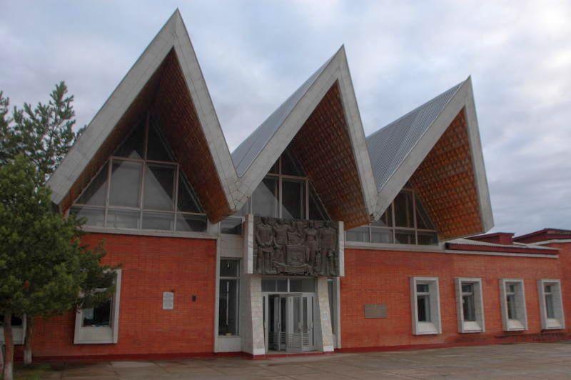 Ст. Постышево (п. Березовый). За создание вокзала станции Постышево группа архитекторов и строителей была удостоена Государственной премии РСФСР.