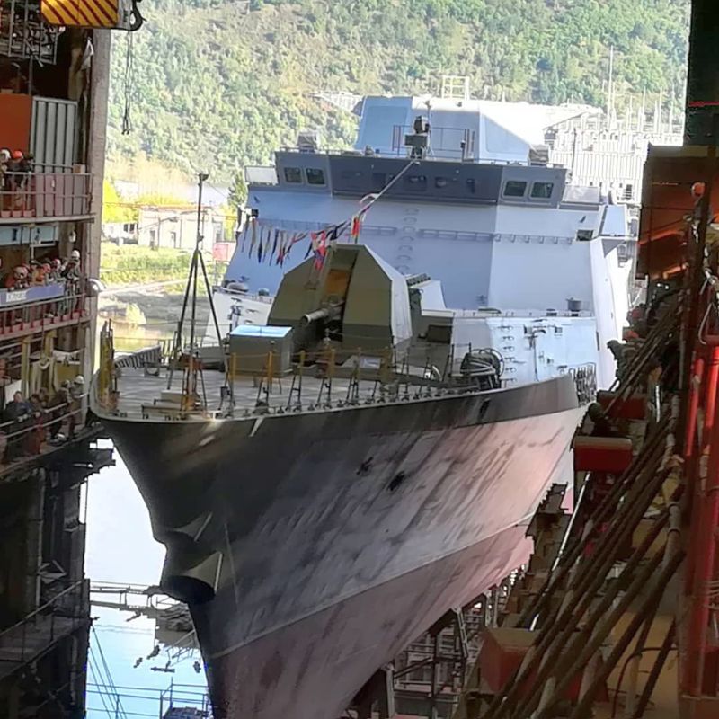 Морское судно имени Алдара Цыденжапова спустили на воду в Комсомольске-на-Амуре