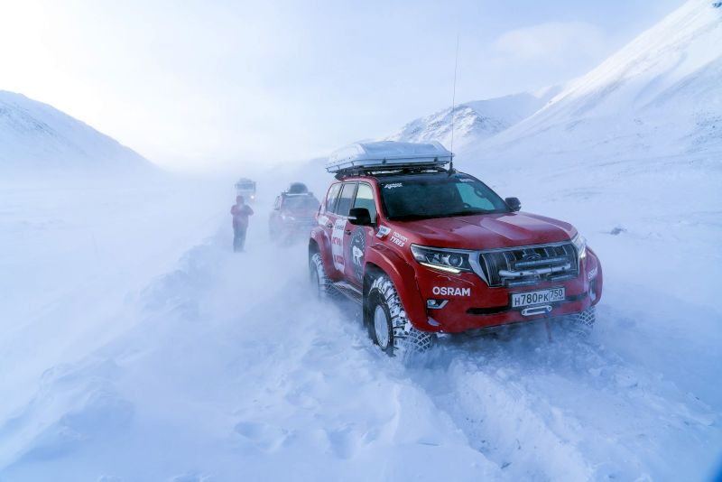 Российские экстремальные автопутешественники доехали своим ходом до Уэлена