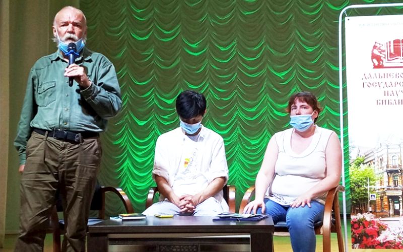 Выступает писатель Владимир Иванов-Ардашев