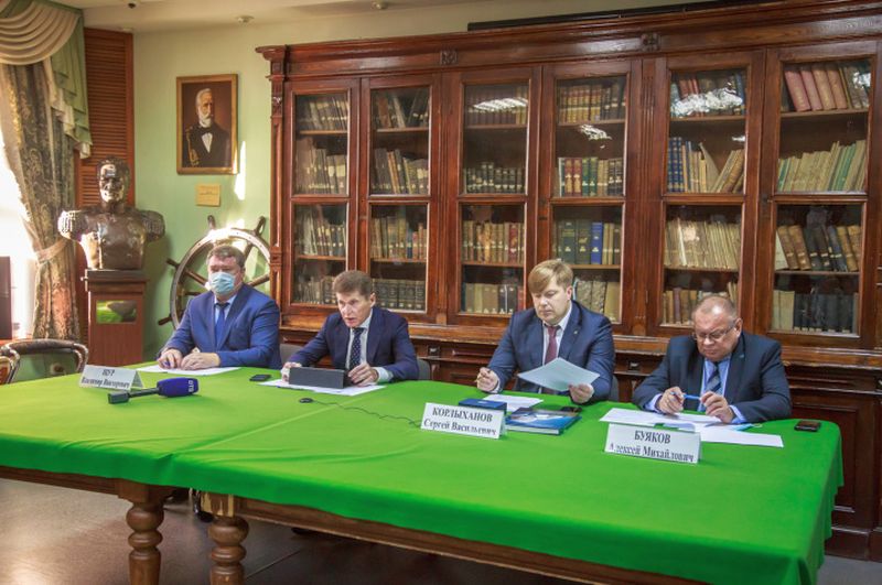 Губернатор Приморья Олег Кожемяко вступил в РГО и возглавил попечительский совет