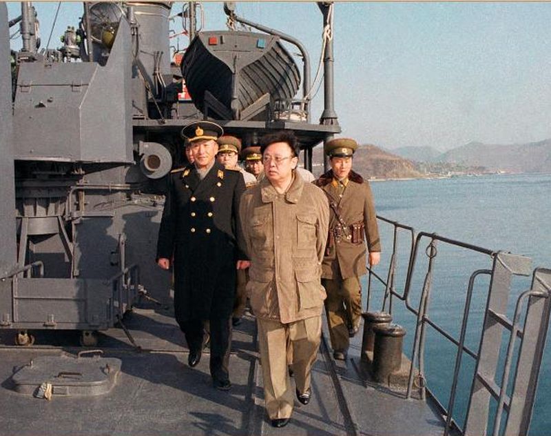 На борту боевого корабля ВМС КНА. Февраль 1995 года.