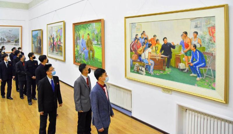 Центральная художественная выставка в рамках Общереспубликанского художественного фестиваля
«Жизнь самоотверженного патриота», приуроченного ко Дню Звезды.