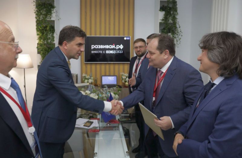 ЕАО и СУЭК договорились о совместной работе по социально-экономическому развитию региона