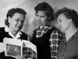 Учителя Кавалерова: М. Морева (слева), А. Егорова, Т. Федосова - 1963 г. (нажмите, чтобы увеличить)