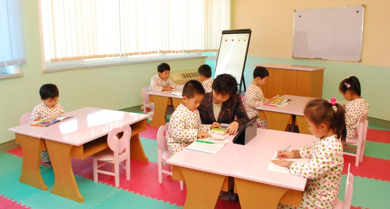 В Детской больнице «Окрю» имеются учебные условия не
только для воспитанников детсада, но и для учеников
начальных и средних школ.