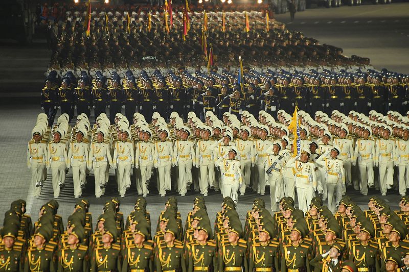 Колонны военного парада в честь 90-летия основания КНРА. Апрель 111 г. чучхе (2022).