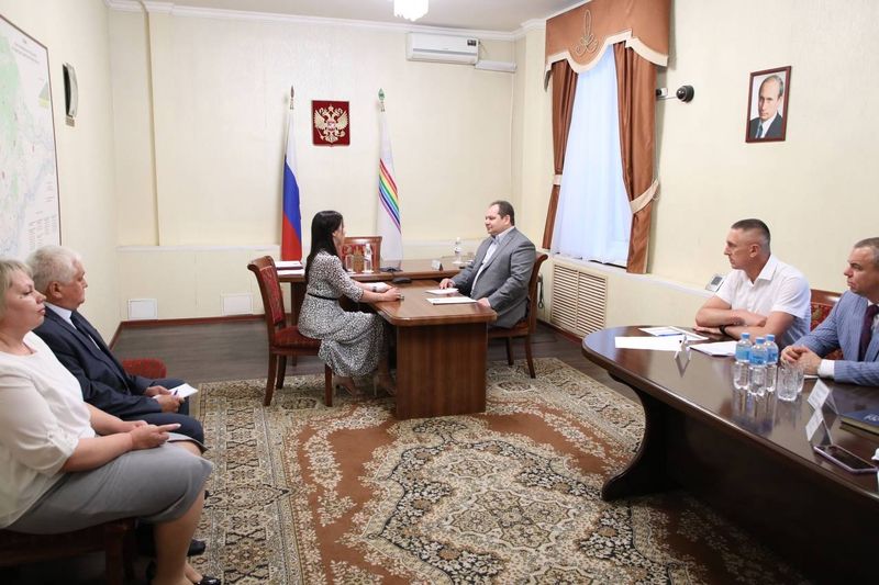 Глава региона Ростислав Гольдштейн провел личный прием граждан в приемной президента РФ в ЕАО