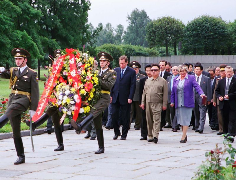 У мемориального комплекса «Родина-мать».