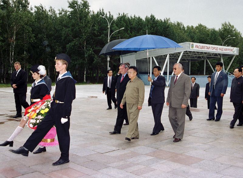 У памятника первооткрывателям Комсомольска на Амуре.