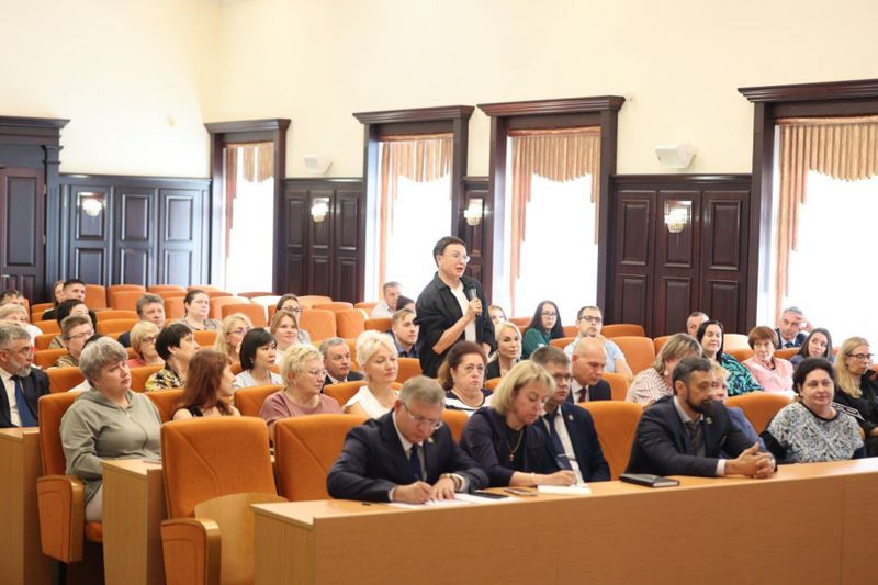 Выступает главврач КДЦ «Вивея» Наталья Болоняева. Вместе мы выведем систему здравоохранения Хабаровского края на новый уровень!