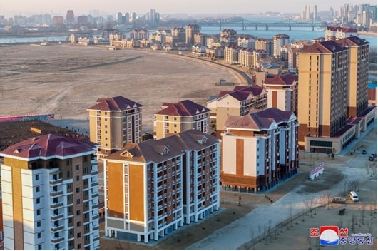 Завершилось строительство жилых домов в пострадавших районах провинции Северный Пхёнъан