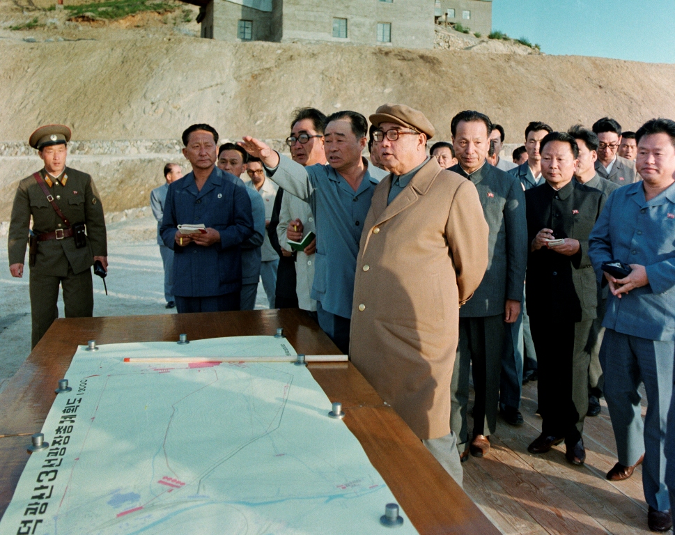 На обогатительной фабрике №3 Комдокского горнодобывающего комплекса. Август 1983 года.