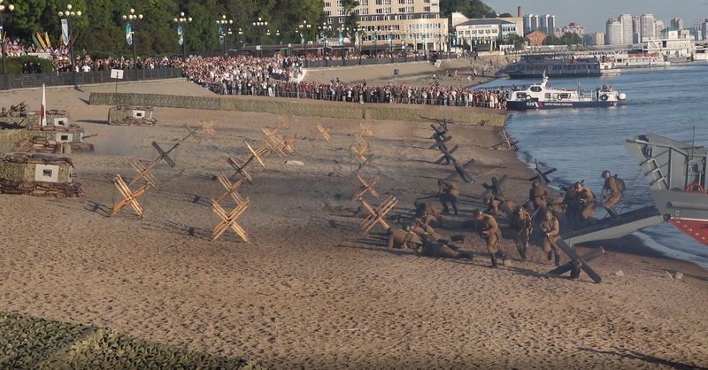 В Хабаровске военнослужащие окружного учебного центра ВВО организовали военно-историческую реконструкцию