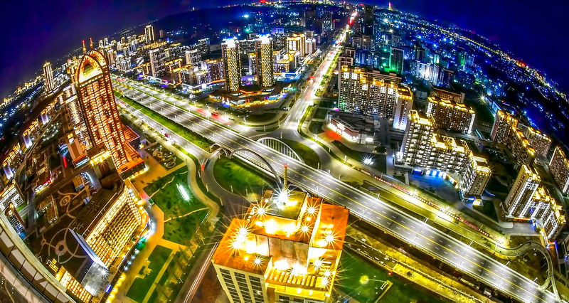 Ночной вид улицы Хвасон.