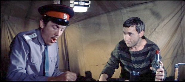 Кадр из х/ф «Хозяин тайги»: В. Золотухин и В. Высоцкий