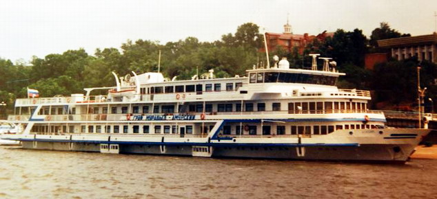 Теплоход «Граф Муравьев-Амурский» (бывший «Пржевальский», «Звезда Амура»)