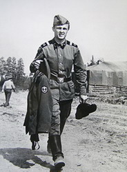 В увольнение (нажмите, чтобы увеличить)