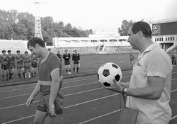 Легенды Хабаровского футбола Парфенов и Козлов (нажмите, чтобы увеличить)