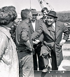 На строительстве ЛЭП (нажмите, чтобы увеличить)