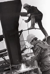 Сварщики (нажмите, чтобы увеличить)