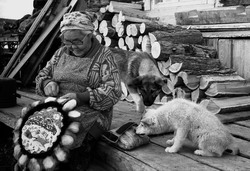 Эвенкийская мастерица (нажмите, чтобы увеличить)