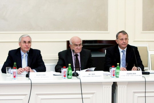 Экспертное обсуждение доклада - И.Юргенс, Е.Ясин, А.Дынкин